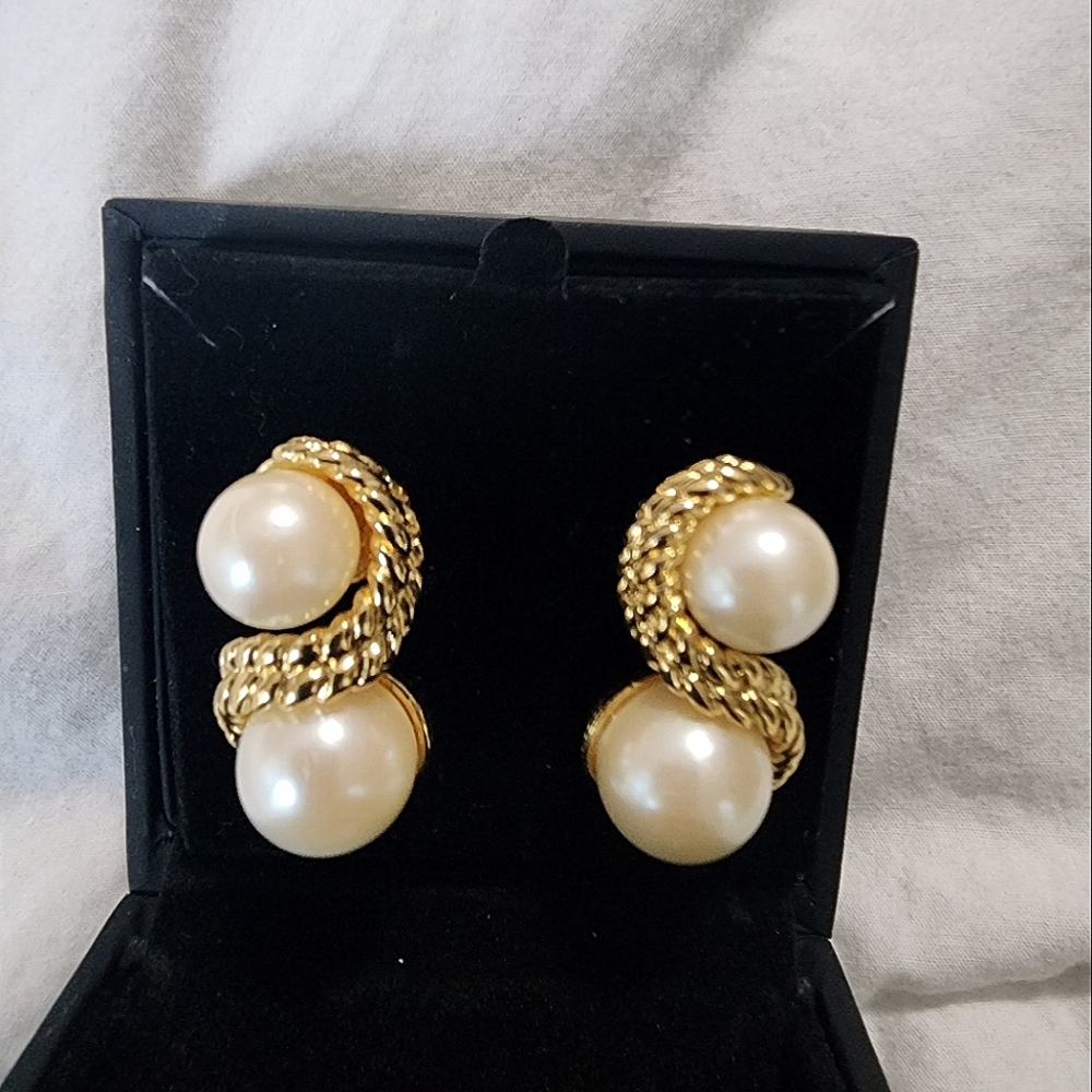 Beautiful gold-plated earrings !!!